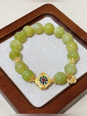 Handmade Natural Serpentine Jade Bead Bracelet with Gold-Plated Charm 11.5mm